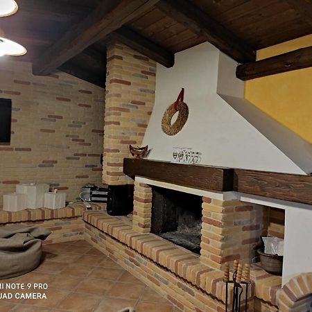 La Taverna Di Lulu Arnesano Luaran gambar