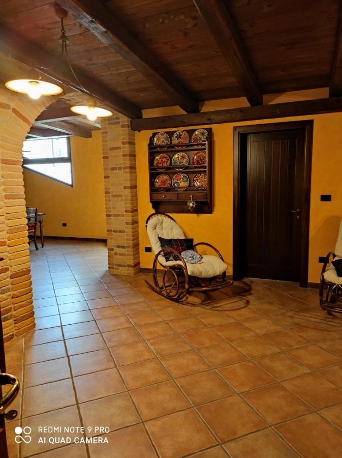 La Taverna Di Lulu Arnesano Luaran gambar