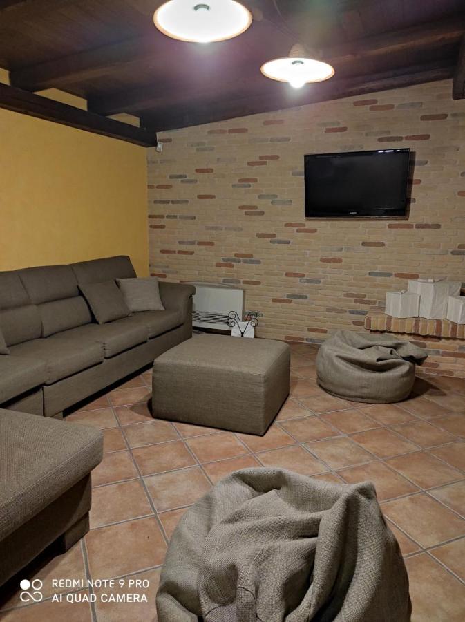 La Taverna Di Lulu Arnesano Luaran gambar